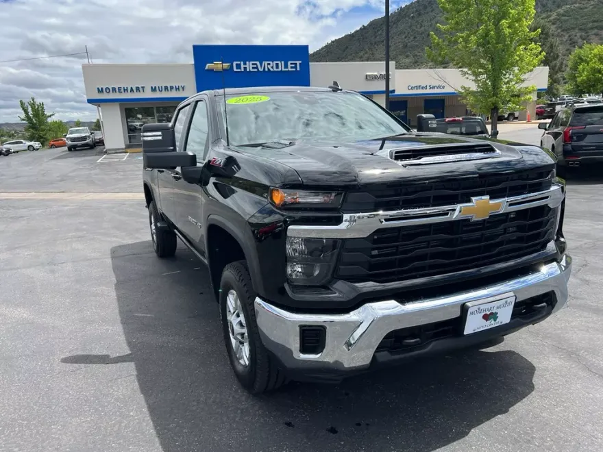 2025 Chevrolet Silverado 2500HD LT photo 1