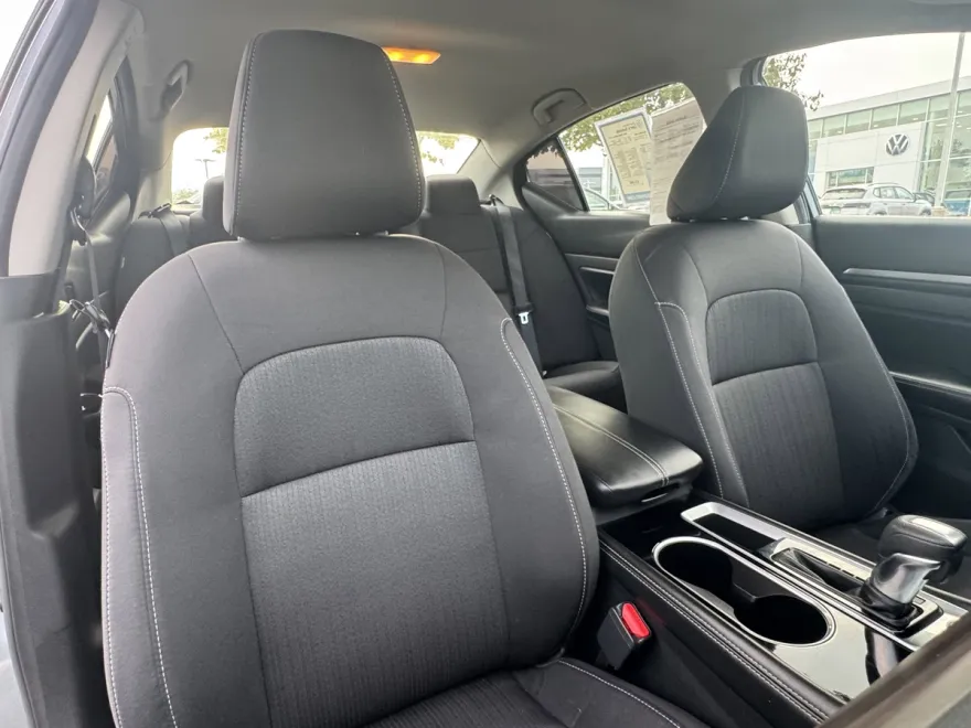 2023 Nissan Altima 2.5 SV photo 1