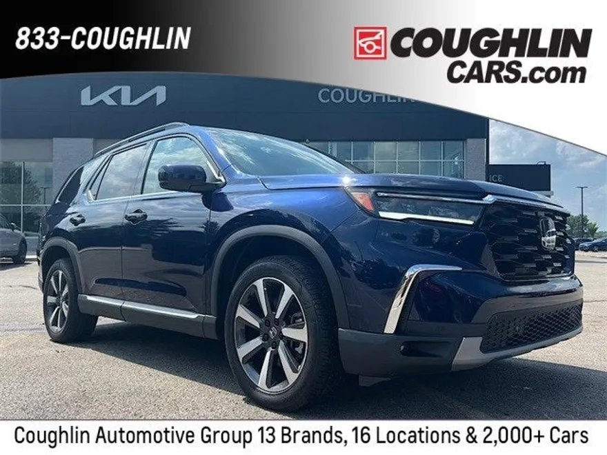 2023 Honda Pilot Touring photo 1
