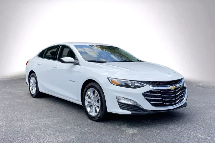 2024 Chevrolet Malibu 1LT photo 1