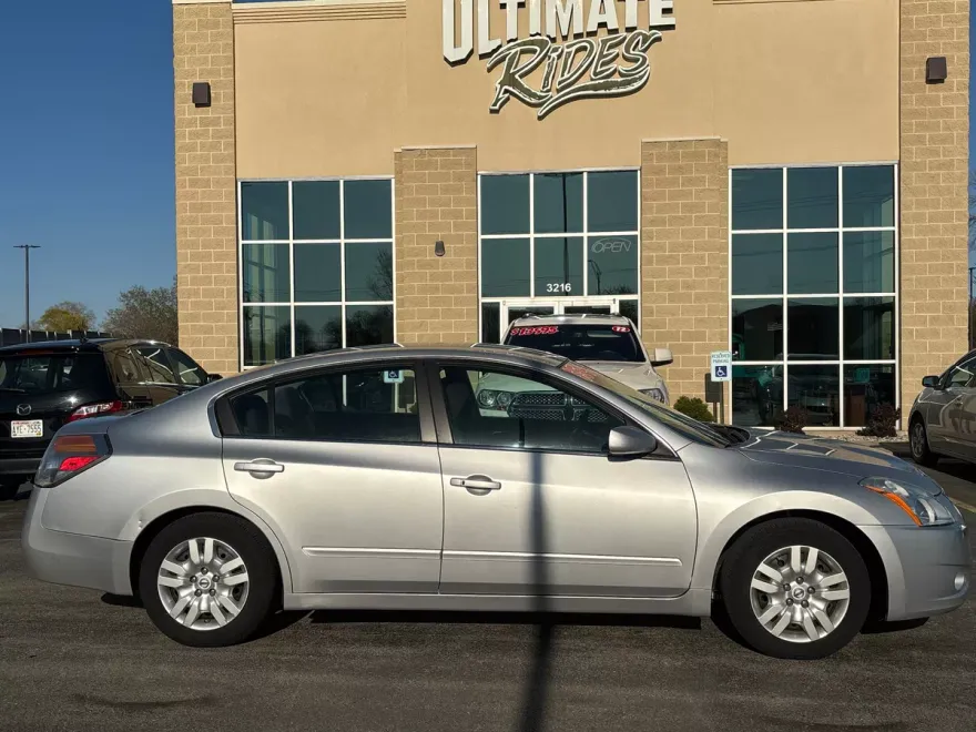 2012 Nissan Altima 2.5 photo 1