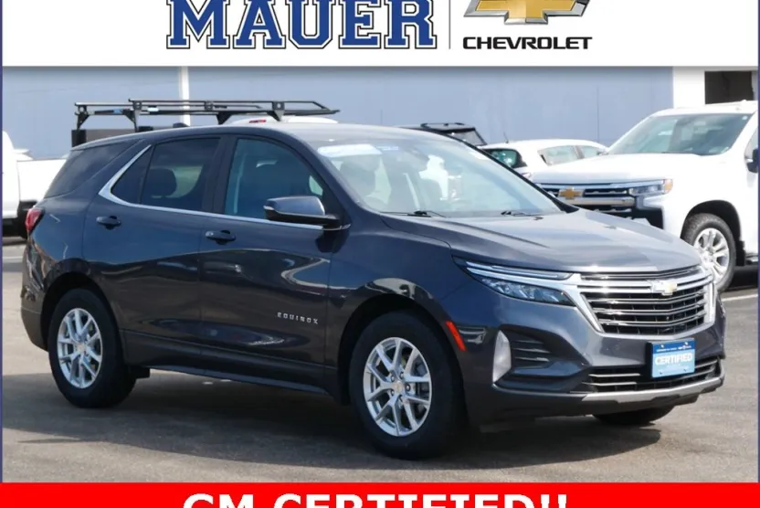2022 Chevrolet Equinox LT photo 1