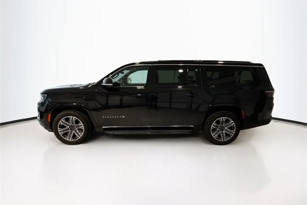 2024 Jeep Wagoneer L Series II photo 1