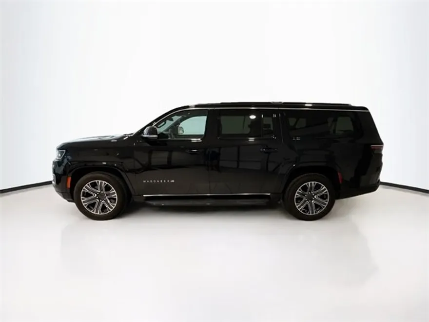 2024 Jeep Wagoneer L Series II photo 1