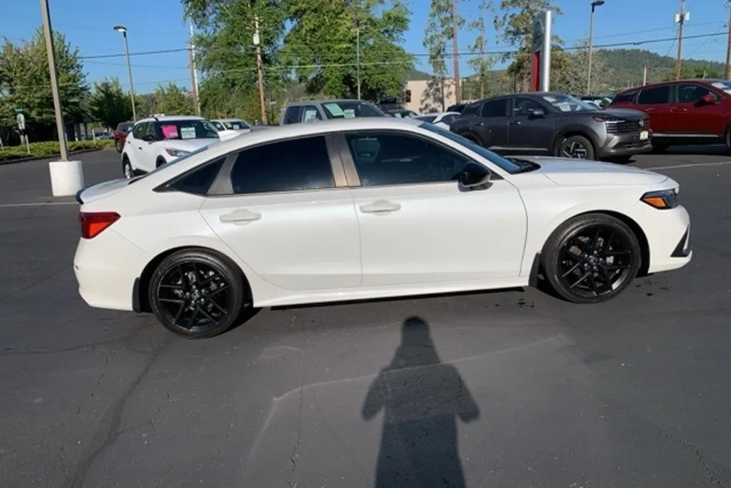 2023 Honda Civic Sport photo 1