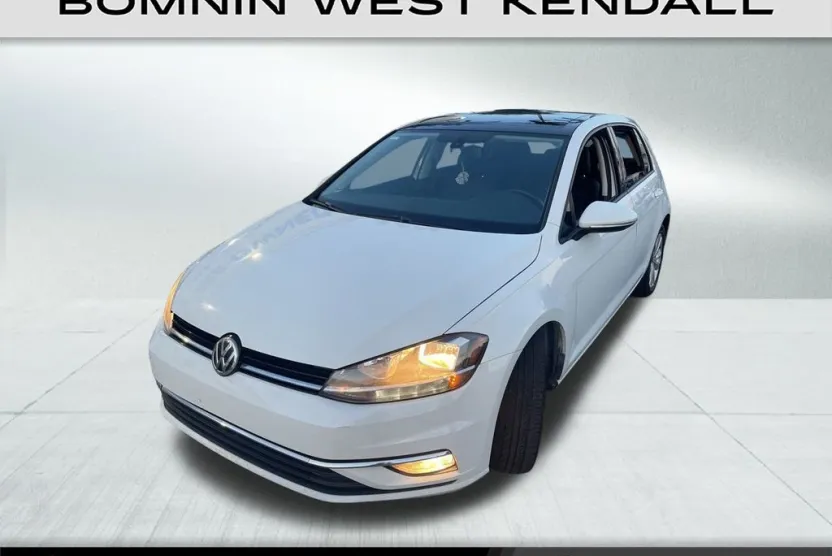 2018 Volkswagen Golf TSI SE photo 1