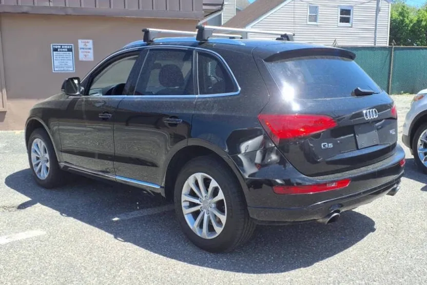 2013 Audi Q5 2.0T Premium Plus photo 1