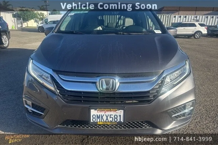 2019 Honda Odyssey Touring photo 1