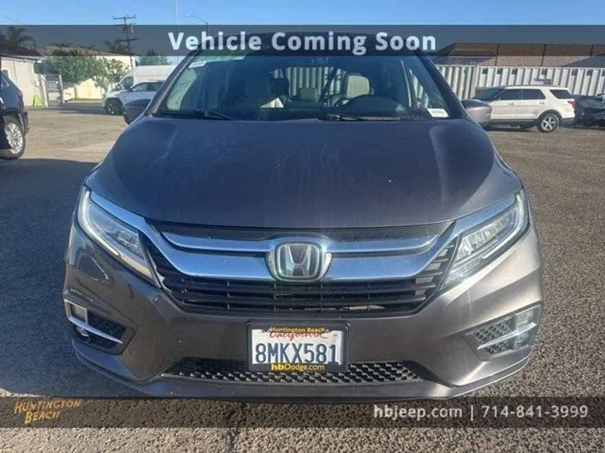 2019 Honda Odyssey Touring photo 1