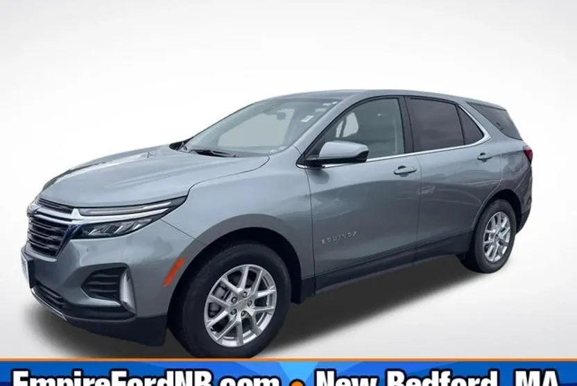 2024 Chevrolet Equinox LT photo 1