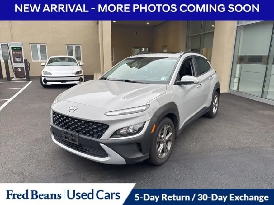 2023 Hyundai Kona SEL photo 1