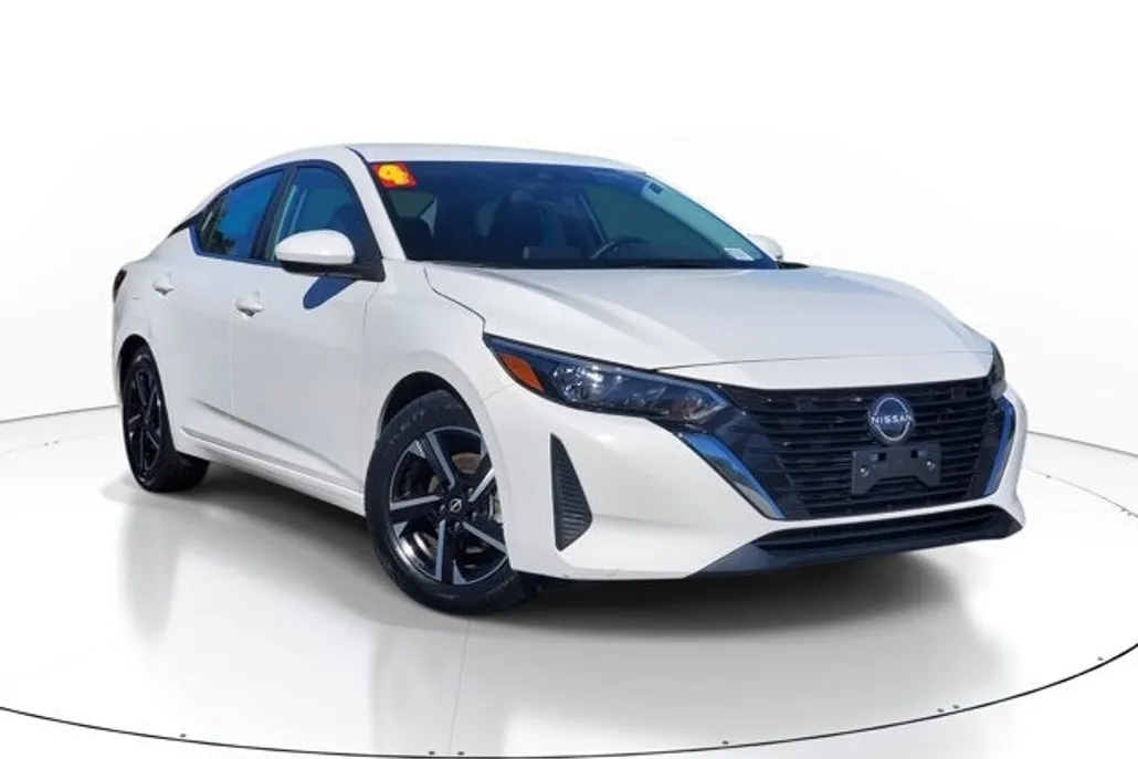 2024 Nissan Sentra SV photo 1