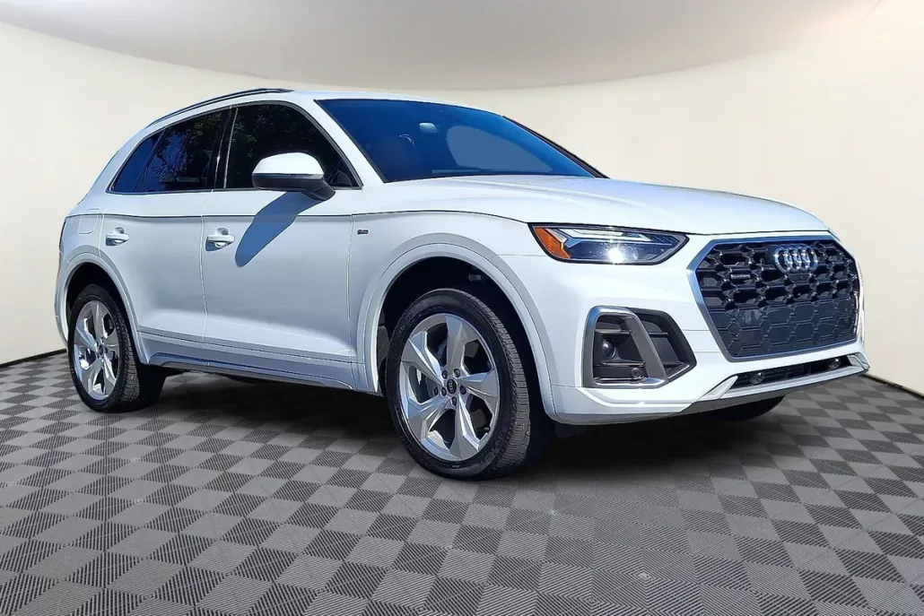 2023 Audi Q5 45 S line Premium Plus photo 1