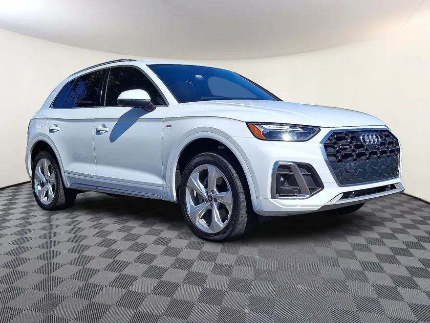 2023 Audi Q5 45 S line Premium Plus photo 1