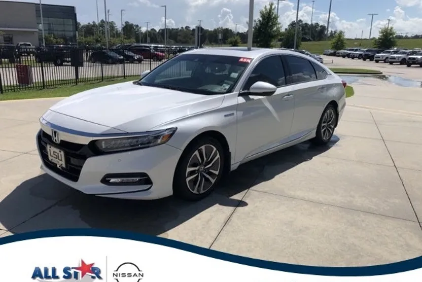 2019 Honda Accord Hybrid Touring photo 1