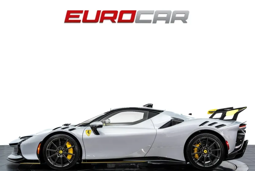 2025 Ferrari SF90 Stradale photo 1