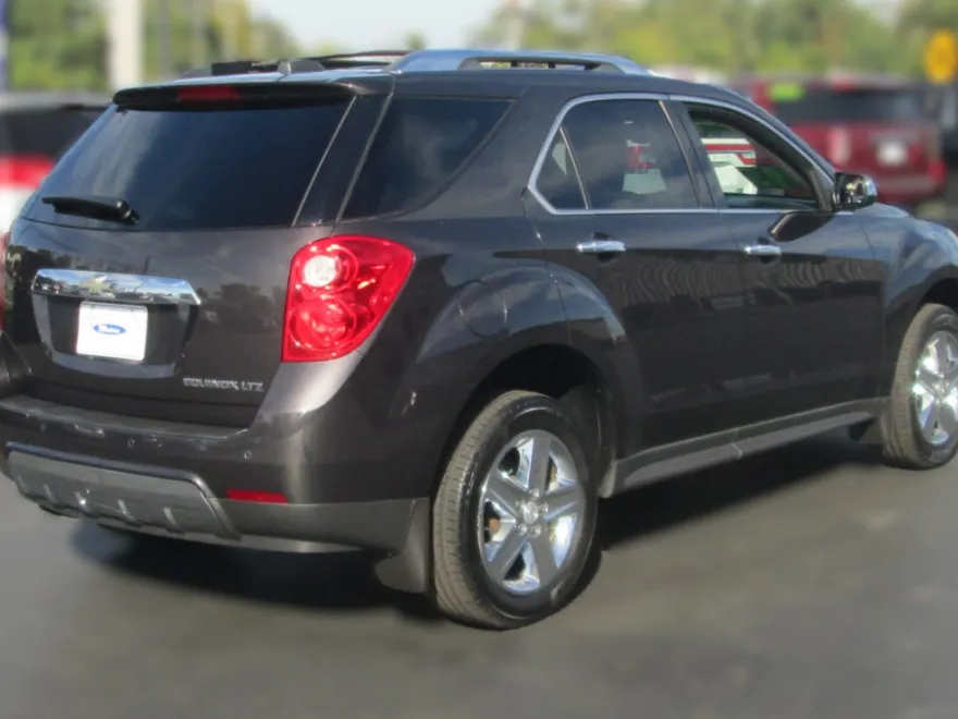 2015 Chevrolet Equinox LTZ photo 2