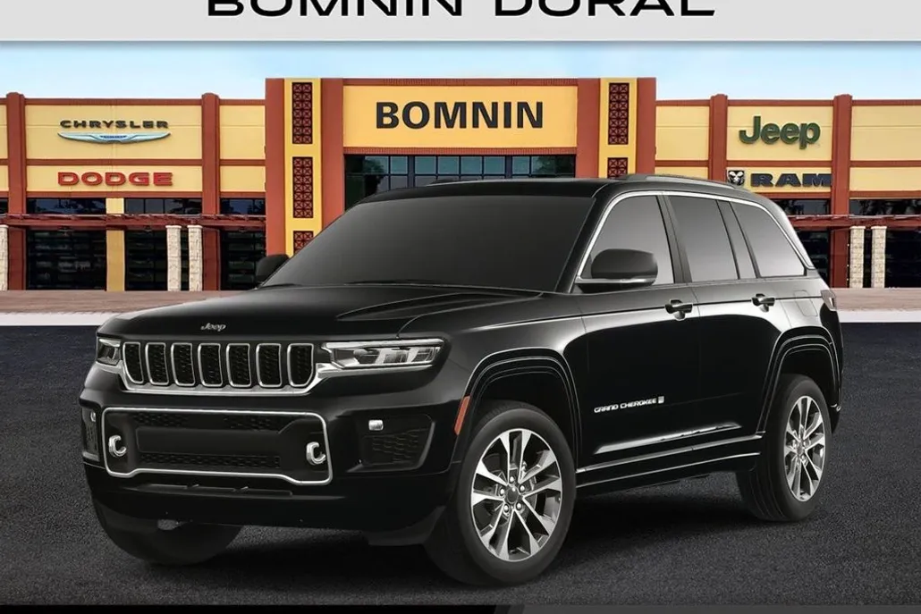 2025 Jeep Grand Cherokee Overland photo 1