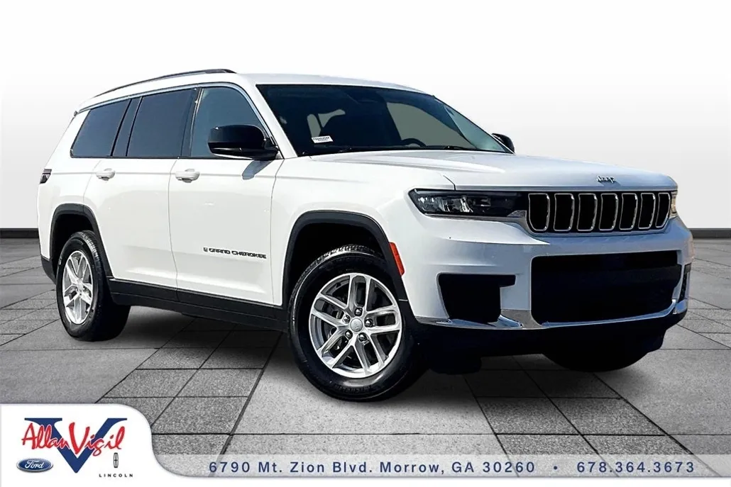2023 Jeep Grand Cherokee Laredo photo 1