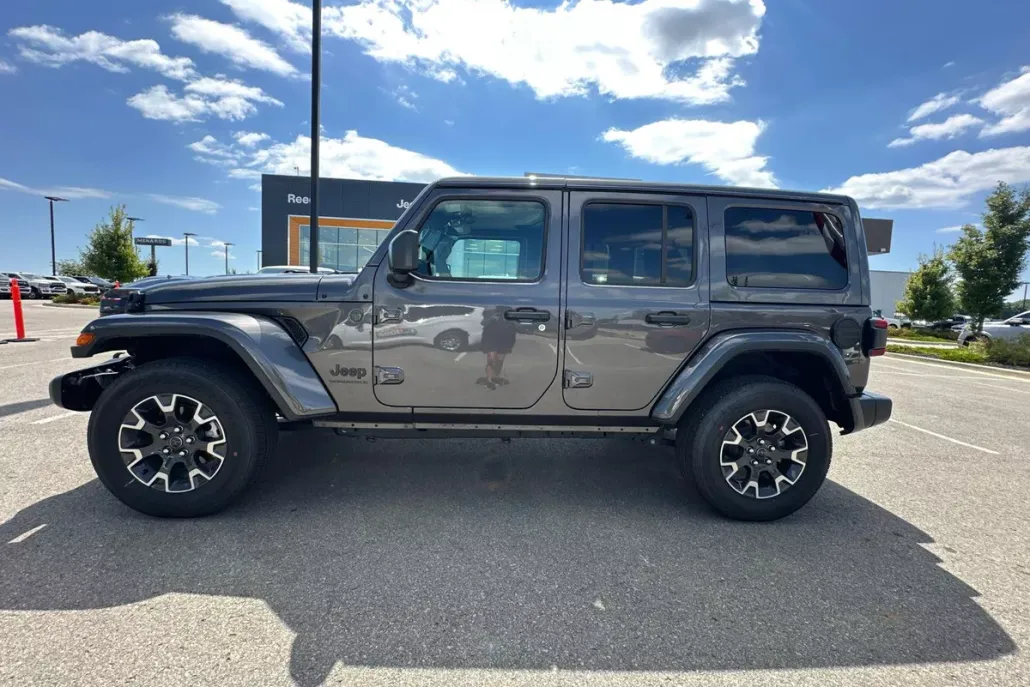 2025 Jeep Wrangler Sahara photo 1