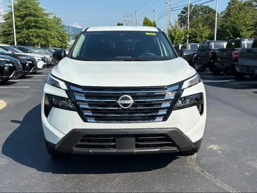 2025 Nissan Rogue S photo 1