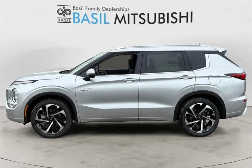 2025 Mitsubishi Outlander PHEV SEL photo 1