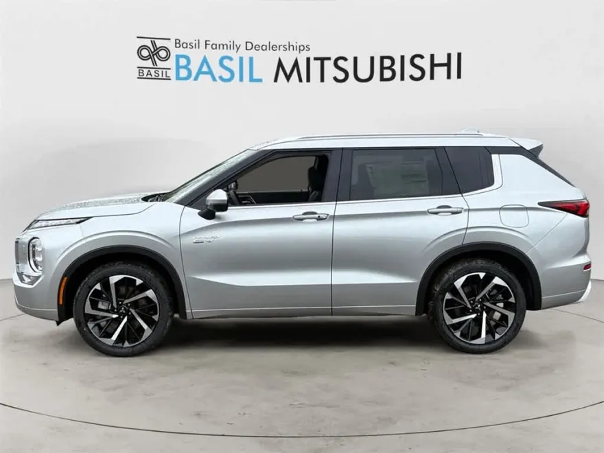 2025 Mitsubishi Outlander PHEV SEL photo 1