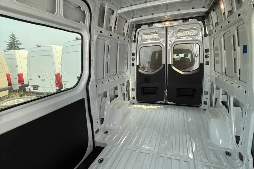 2022 Mercedes Benz Sprinter 2500 Standard Roof photo 1