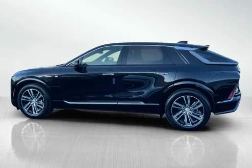 2024 Cadillac Lyriq Luxury photo 3