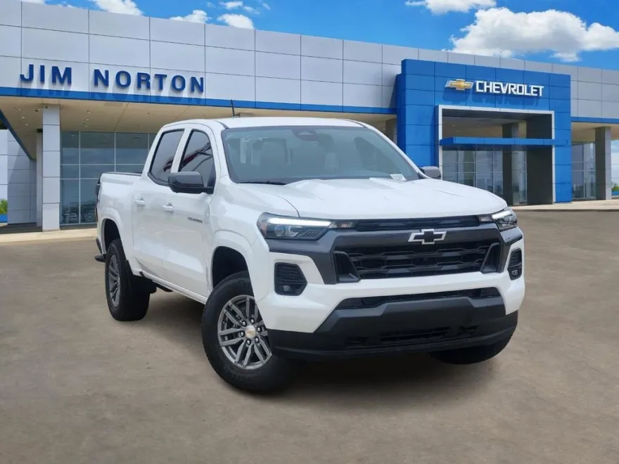 2026 Chevrolet Colorado LT photo 1