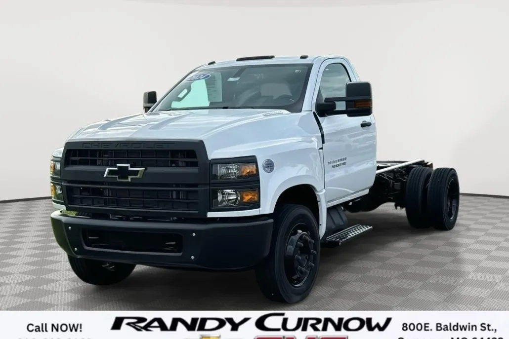 2024 Chevrolet Silverado 5500HD Work Truck photo 1