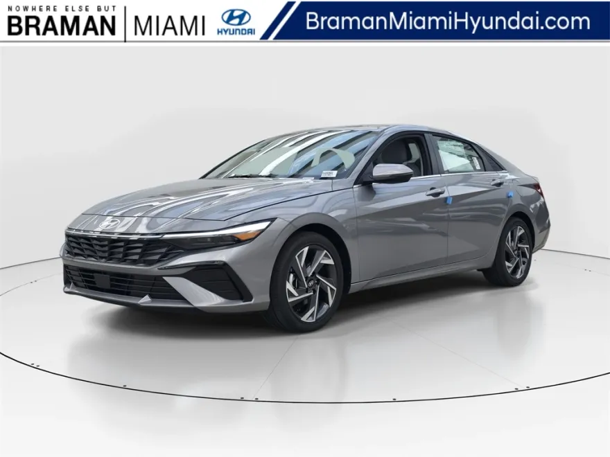 2025 Hyundai Elantra Limited photo 1
