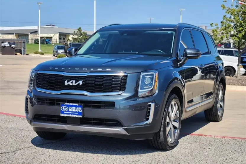 2022 Kia Telluride S photo 1