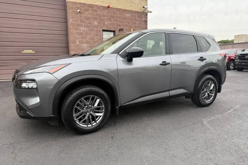 2021 Nissan Rogue S photo 1