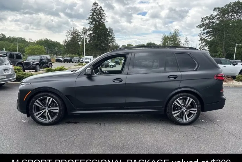 2025 Bmw X7 M60i photo 1