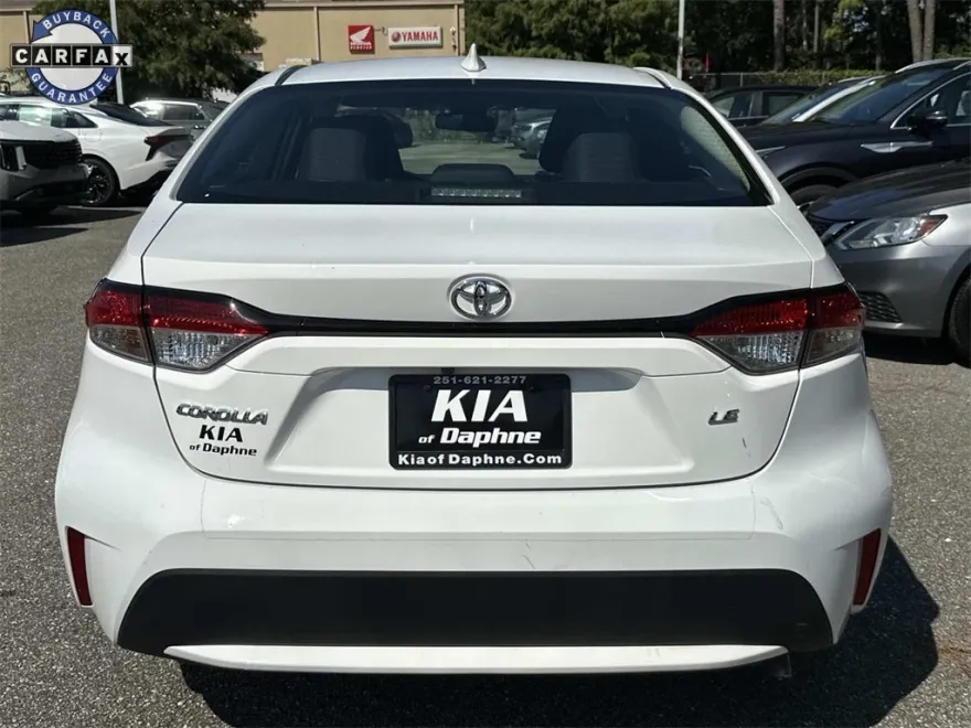 2022 Toyota Corolla LE photo 1