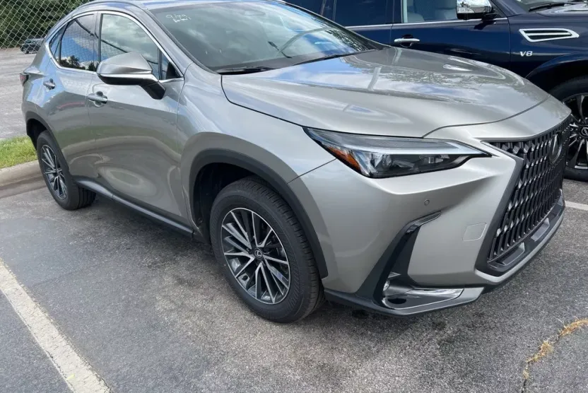 2025 Lexus NX 350 Premium photo 1