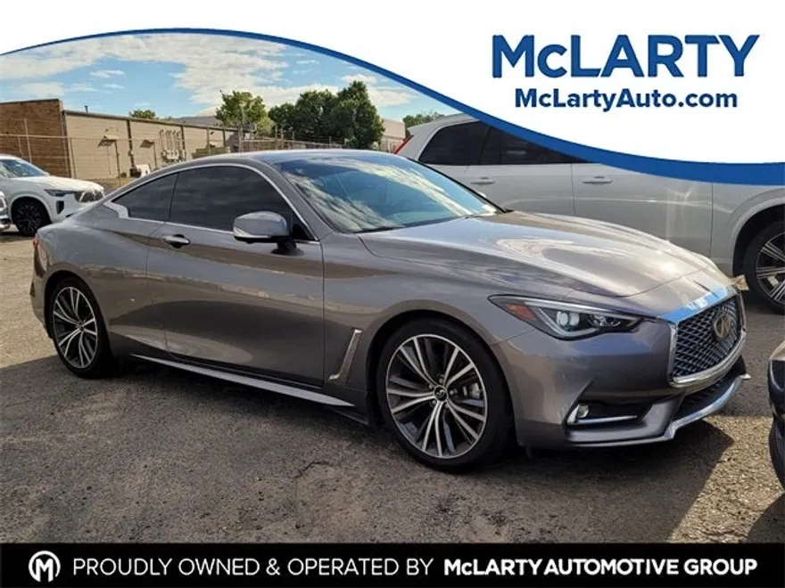 2022 Infiniti Q60 Luxe photo 1