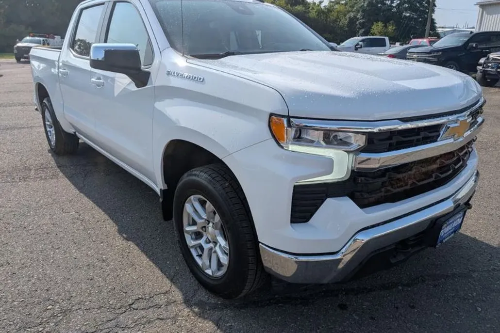 2023 Chevrolet Silverado 1500 LT photo 1