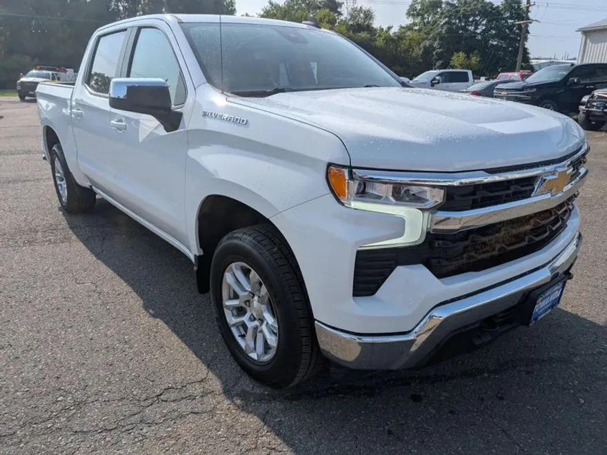 2023 Chevrolet Silverado 1500 LT photo 1