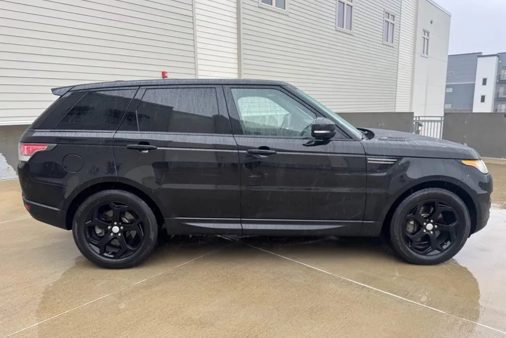 2015 Land Rover Range Rover Sport HSE photo 1