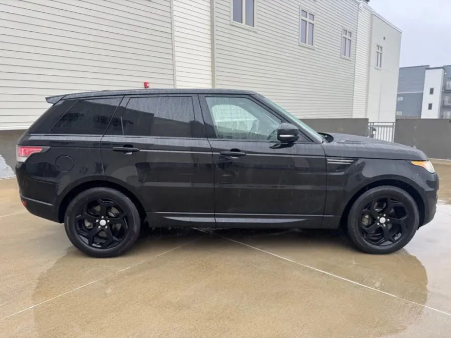 2015 Land Rover Range Rover Sport HSE photo 1