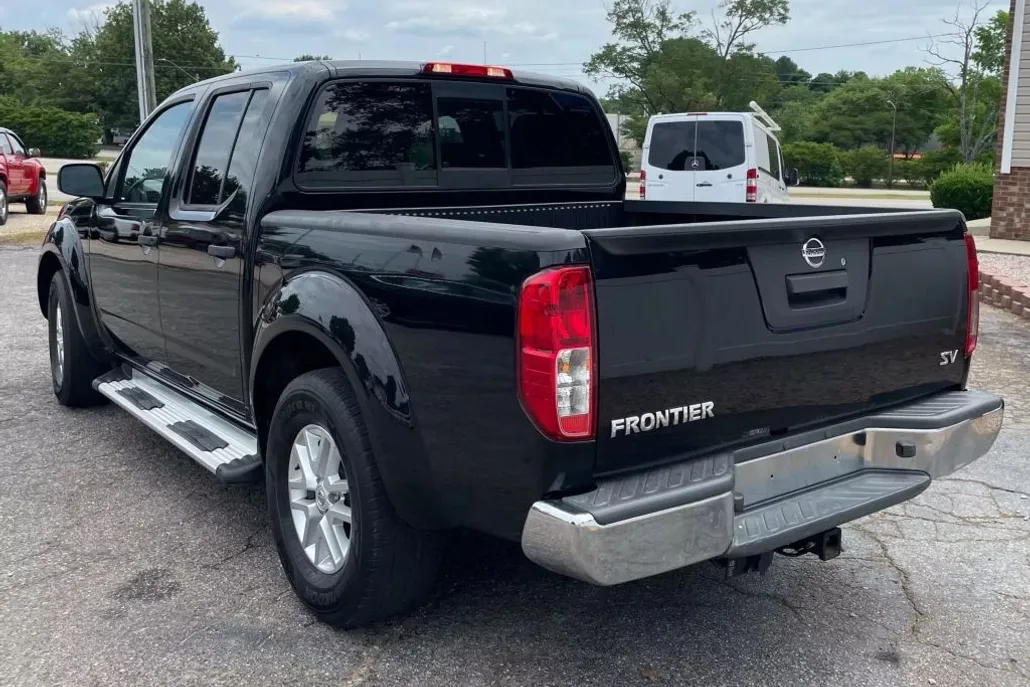 2019 Nissan Frontier SV photo 1