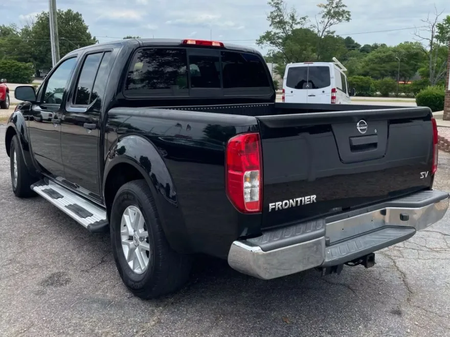 2019 Nissan Frontier SV photo 1