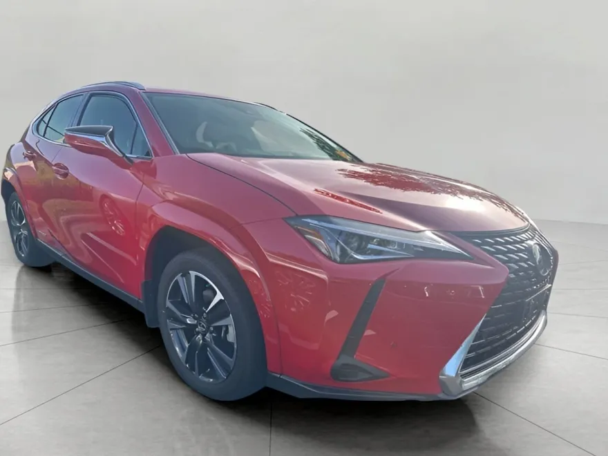 2022 Lexus UX 250h photo 1
