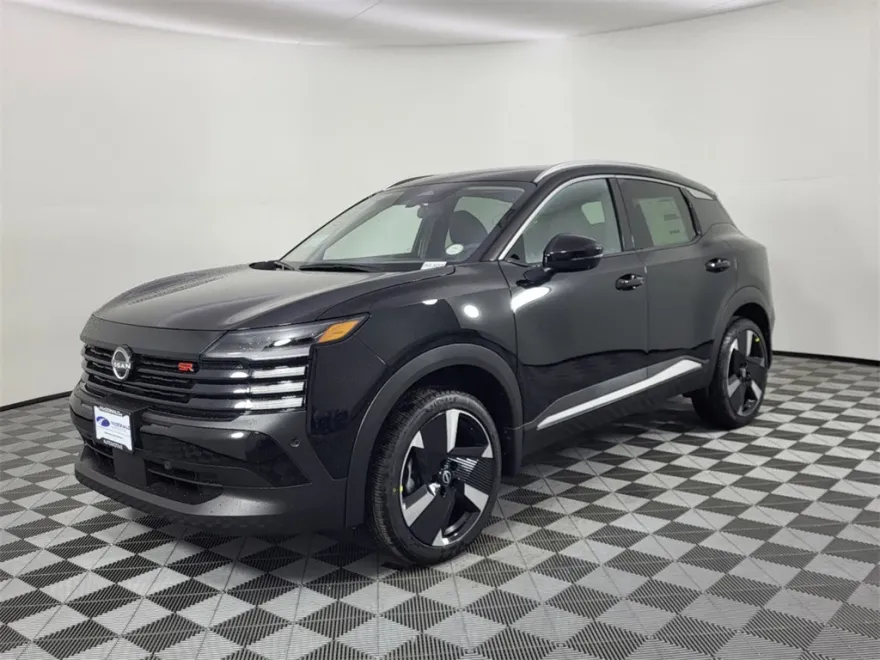 2025 Nissan Kicks SR photo 1