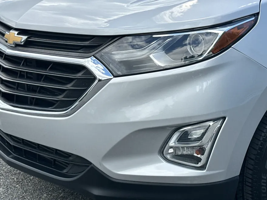 2018 Chevrolet Equinox LT photo 1