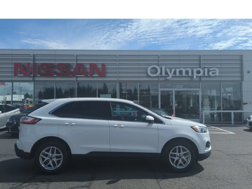 2022 Ford Edge SEL photo 1