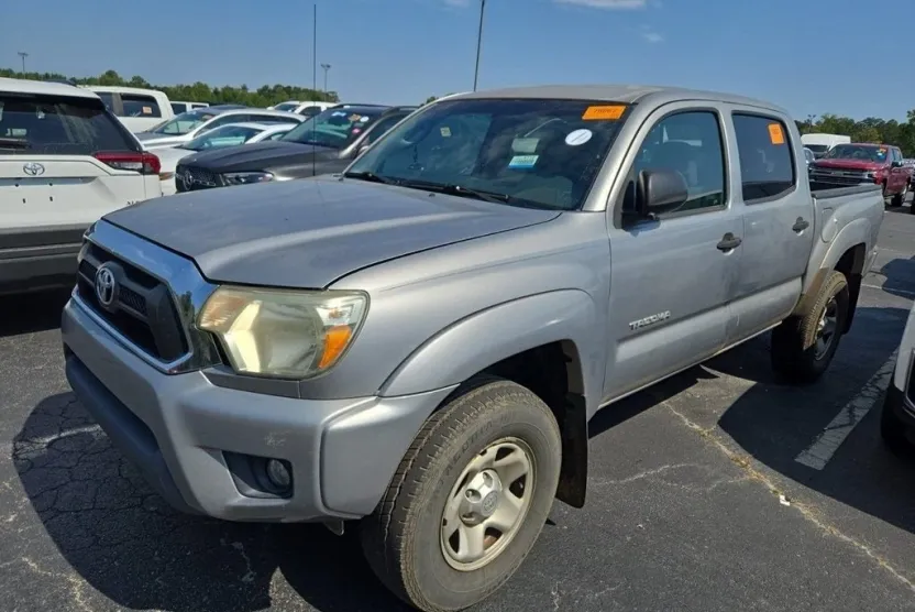 2014 Toyota Tacoma PreRunner V6 photo 1
