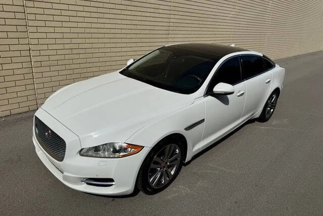 2014 Jaguar XJ XJL Portfolio photo 1